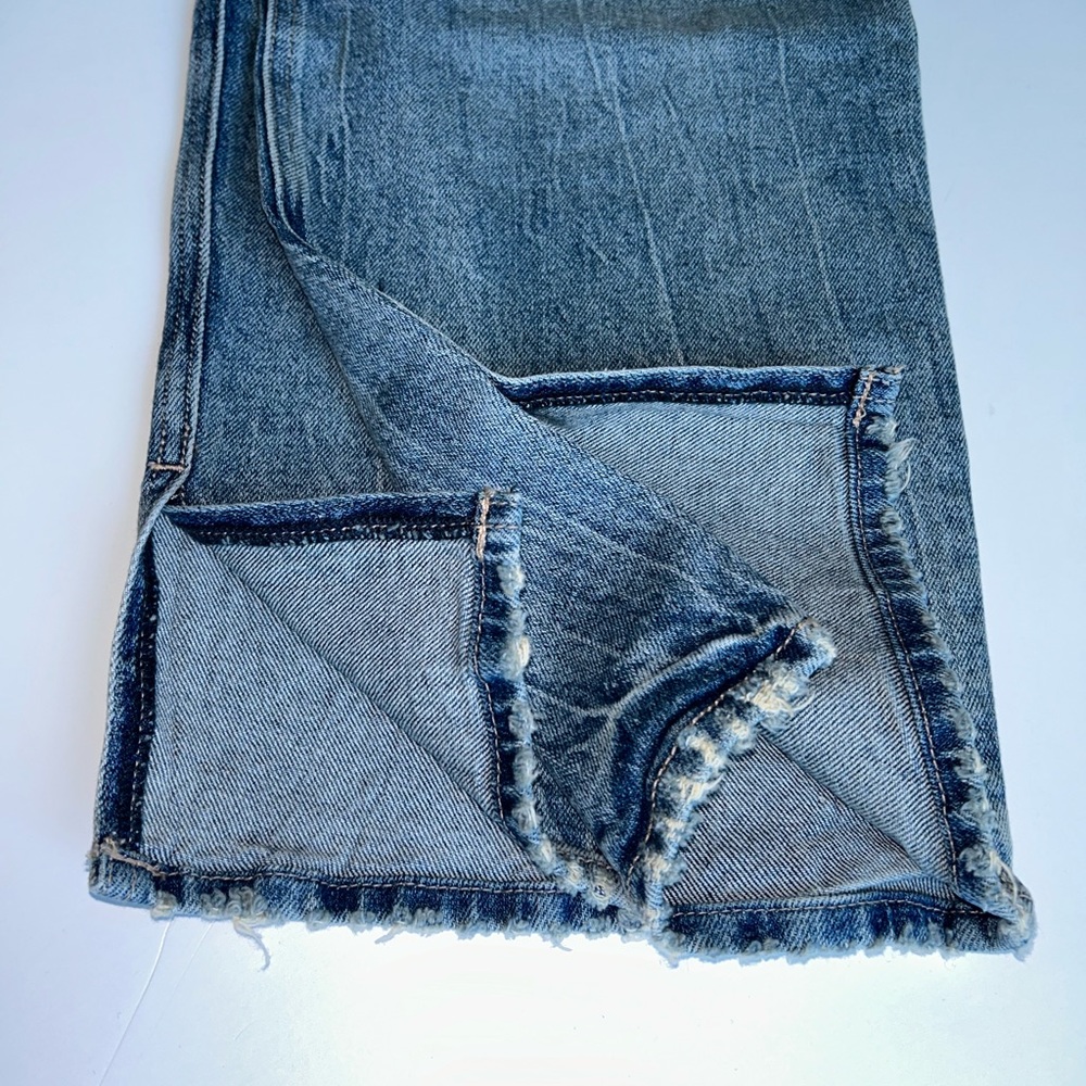 High-Rise Button-Fly Women’s Jeans - Light Blue - Picture 8 of 12